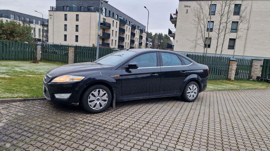 Ford Mondeo 145.555 km 4.200 &euro; Königswinter 53639