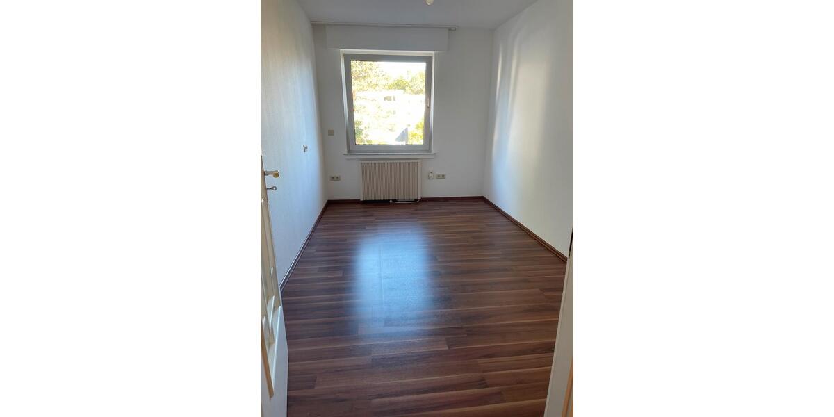 Hochparterre Bochum Eppendorf - 3.5 Zimmer, 73 m&sup2;, 130.000&euro; | Angebot:26033996