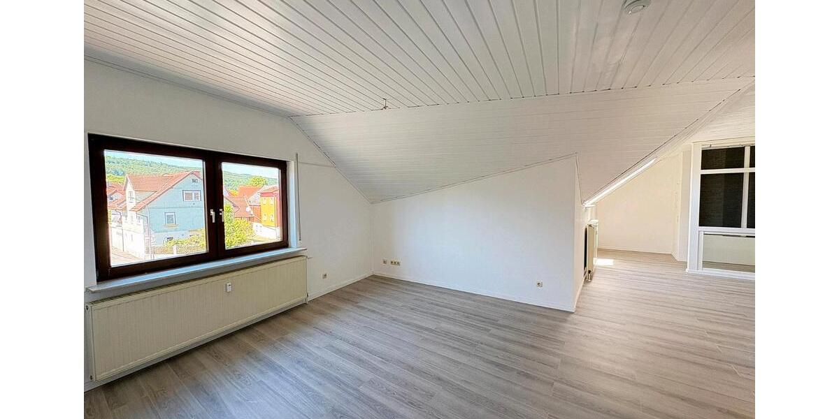 Dachgeschoßwohnung Wächtersbach - 4 Zimmer, 80 m&sup2;, 825&euro; | Angebot:26383958