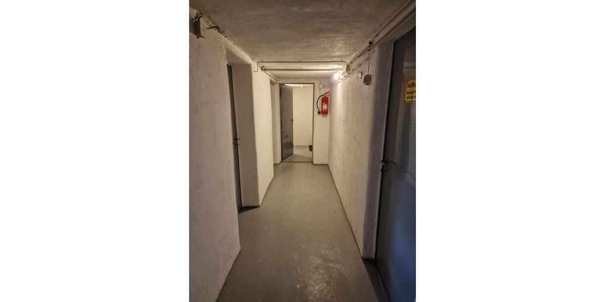 Sehr gepflegtes Mehrfamilienhaus in Massivbauweise 8 zimmer