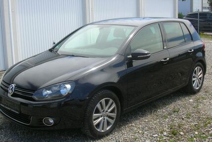 VW Golf 84.000 km 9.250 &euro; Vöhringen 72189