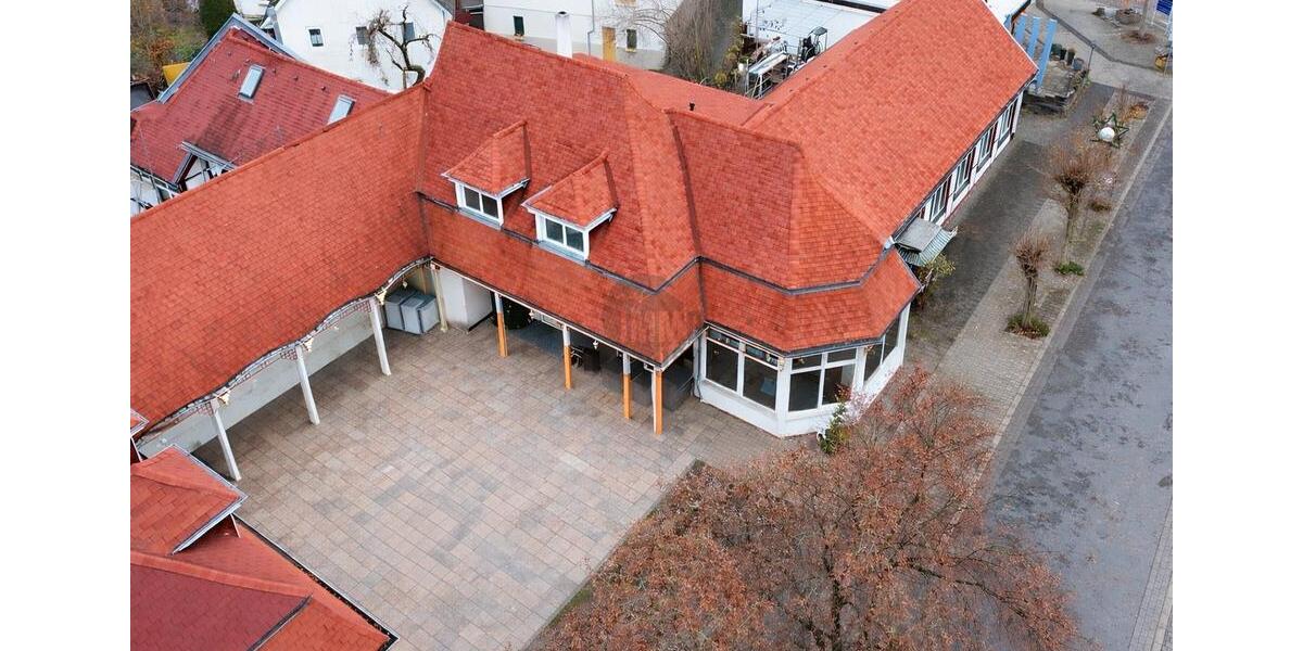 PERFEKT FÜR KONZEPTE, DIE AUFFALLEN WOLLEN - EIN ORT, DER IM GEDÄCHNIS BLEIBT: HISTORISCHE ARCHITEKTUR MIT INDIVIDUELLEM CHARME zimmer