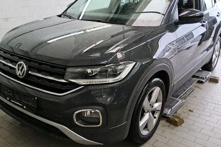 VW T-Cross 215.308 km 14.990 &euro; Braunschweig 38122