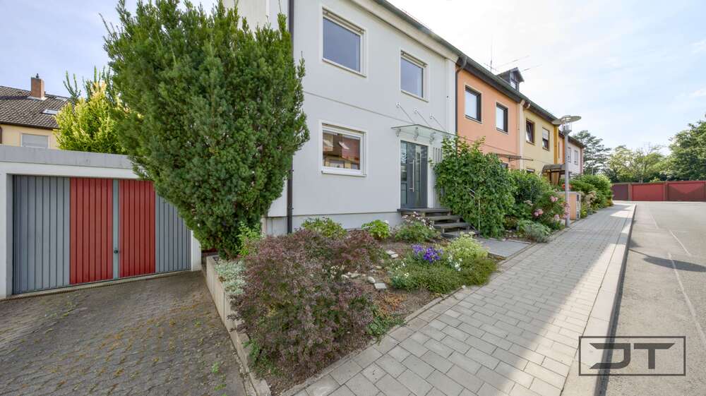 Einfamilienhaus Bayreuth westlicher Roter Hügel - 6 Zimmer, 145 m&sup2;, 1.380&euro; | Angebot:26429323