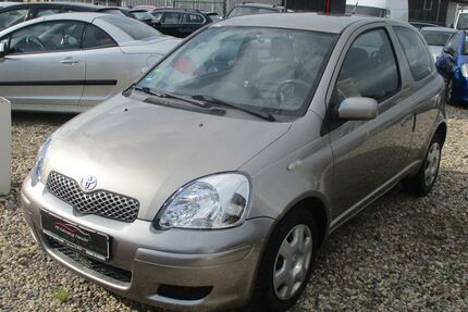 Toyota Yaris 148.574 km 1.999 € Selm 59379