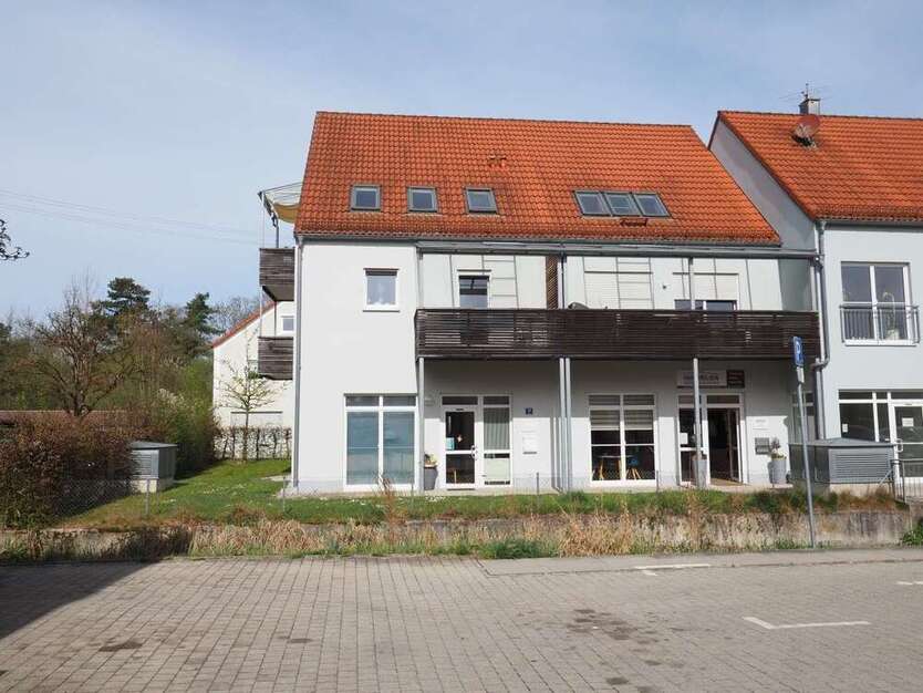 Wohnung zum Kaufen in Fahrenzhausen 262.000 € 58.35 m²
