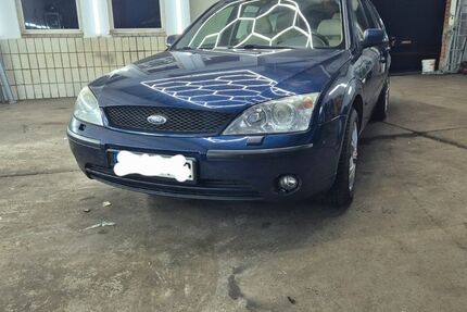 Ford Mondeo 175.000 km 2.100 &euro; Lübeck 23560