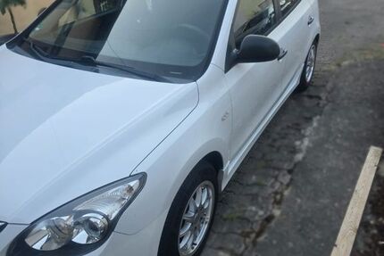 Hyundai i30 178.000 km 2.980 &euro; Ergersheim 91465