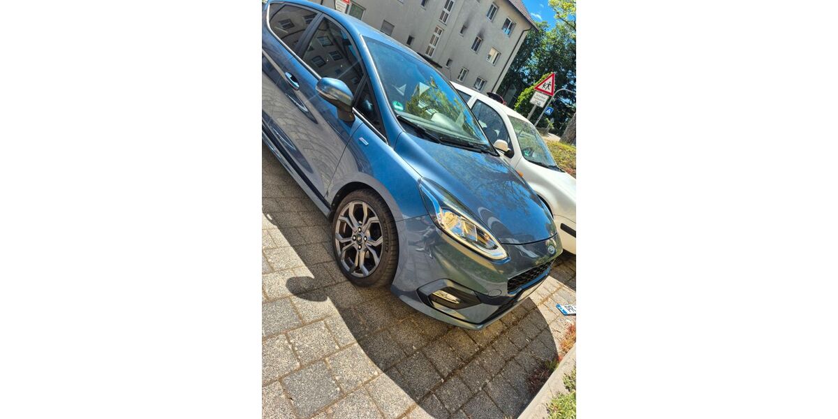 Ford Fiesta 105.000 km 7.100 &euro; Titisee-Neustadt 79822