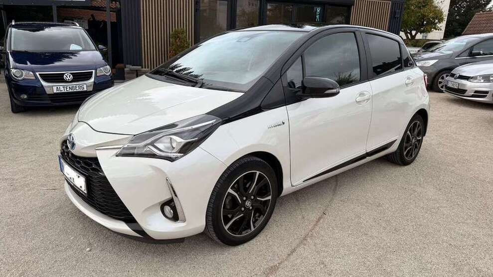Toyota Yaris 52.300 km 13.799 € Oberasbach 90522