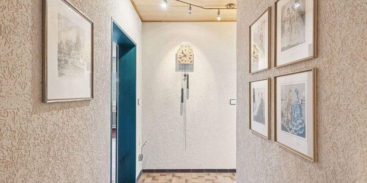Einfamilienhaus Undorf Undorf - 7 Zimmer, 208 m&sup2;, 599.000&euro; | Angebot:25779834