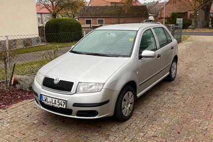 Skoda Fabia 80.640 km 4.570 &euro; Horst 25358