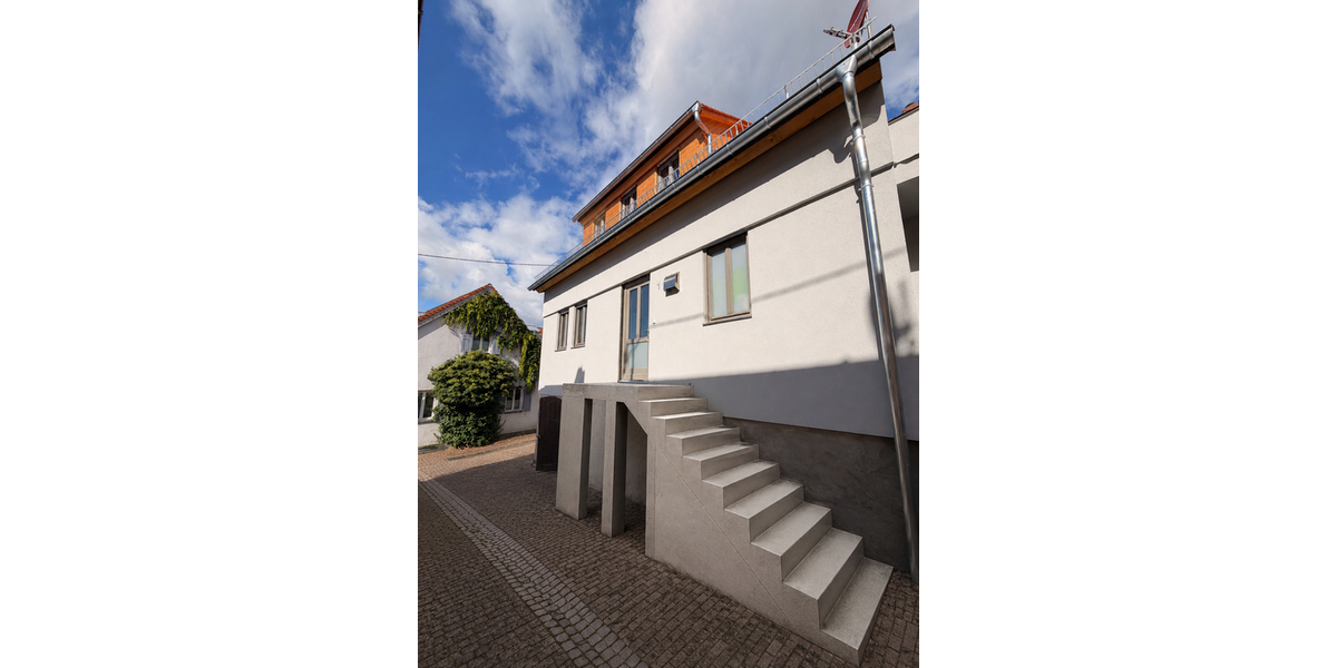 Einfamilienhaus Hofheim - 3 Zimmer, 127 m&sup2;, 2.200&euro; | Angebot:26837467