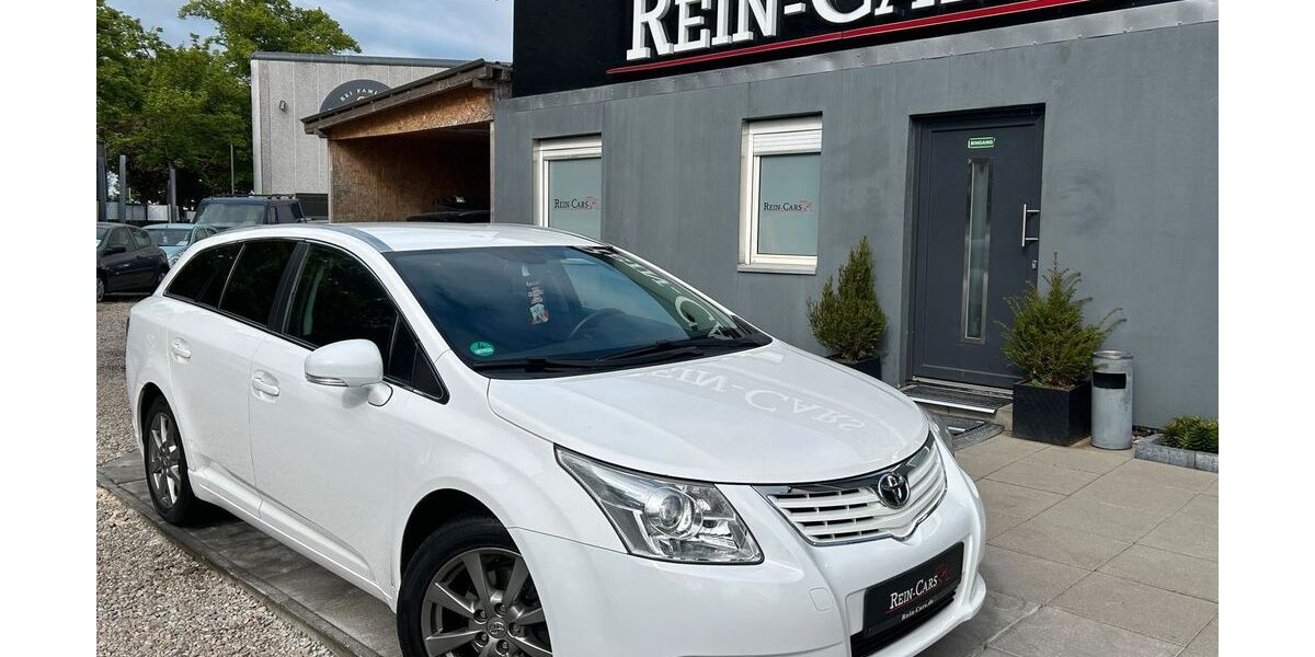 Toyota Avensis 179.000 km 6.990 &euro; Berlin 13088