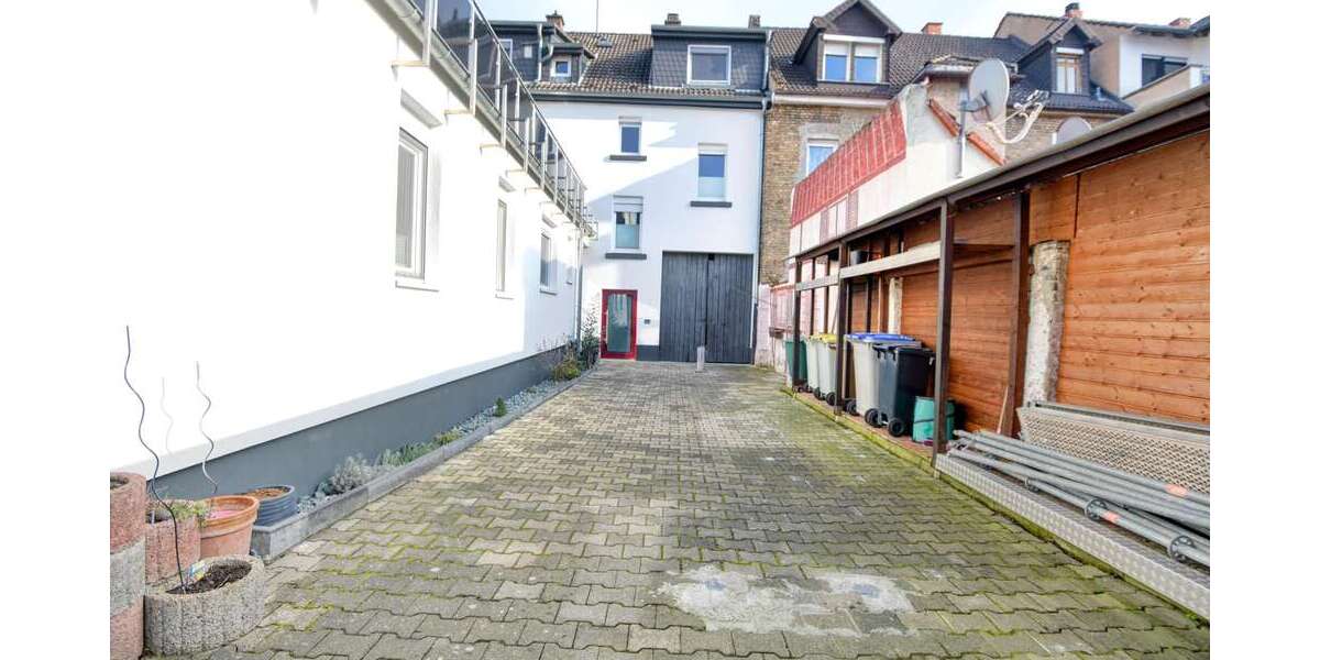Bezugfsfreie 6 ZKBB mit XL-Panoramaterrasse & Gemeinschaftsgarten Gepflegtes 2FH mit Garage - Etagenwohnung Mannheim Sandhofen | Angebot:26757726