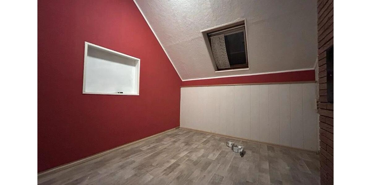 Dachgeschoßwohnung Bad Kreuznach Bad Münster am Stein-Ebernburg - 3 Zimmer, 90 m&sup2;, 750&euro; | Angebot:26405786