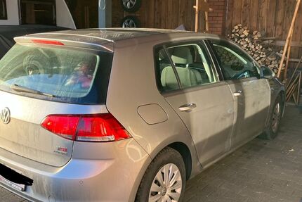 VW Golf 127.000 km 9.500 &euro; Klötze 38486