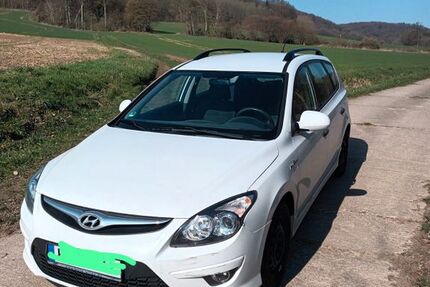 Hyundai i30 165.000 km 2.750 &euro; Höxter 37671