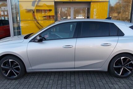 Opel Astra 29.800 km 18.990 &euro; Brunsbüttel 25541