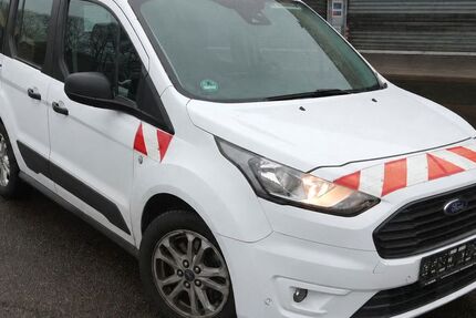 Ford Tourneo Connect 216.000 km 10.472 &euro; Neusorg 95700