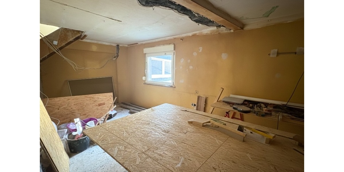 Großzügiges Einfamilienhaus mit Dachterrasse, Scheune und zusätzlichem Grundstück - Einfamilienhaus Weiler bei Monzingen | Angebot:26268955