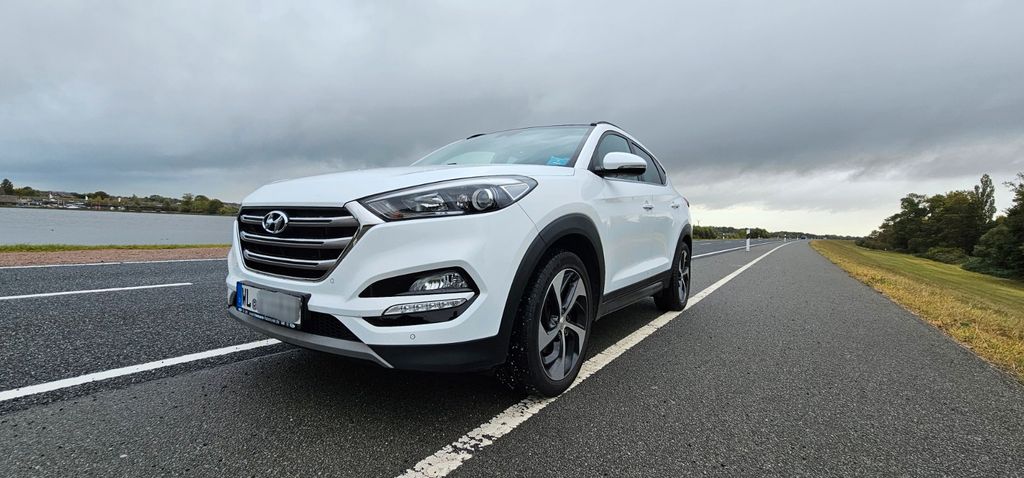 Hyundai TUCSON 103.963 km 14.850 &euro; Winsen luhe 21423