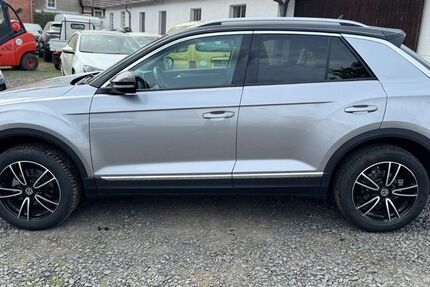 VW T-Roc 23.000 km 22.500 &euro; Grebenau - Schwarz 36323