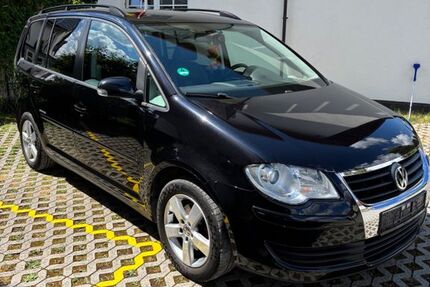 VW Touran 315.300 km 2.700 &euro; Gilching 82205