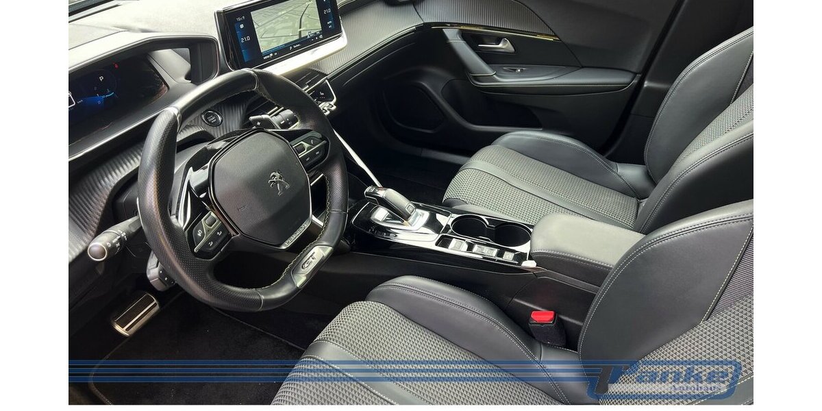 Peugeot 2008 GT 155 EAT8*Pano*LED*360°*TotWinkel*NAV* 36.726 km 20.990 € Berlin 13187