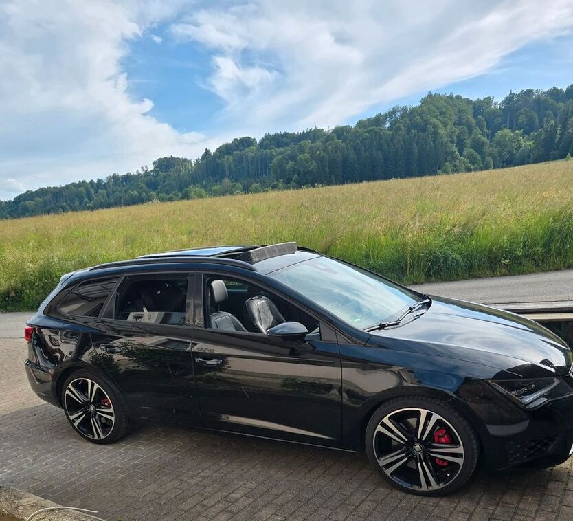 Seat Leon 150.000 km 15.500 € Deggenhausertal 88693