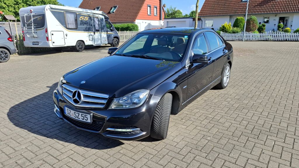 Mercedes-Benz C 200 112.300 km 12.000 &euro; Flöthe 38312