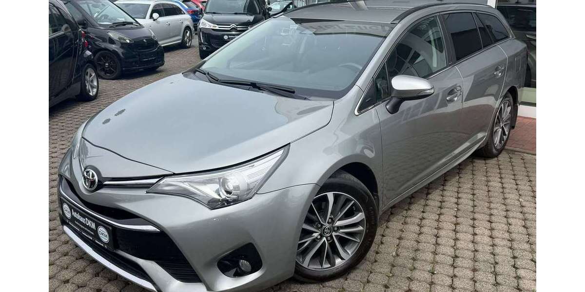 Toyota Avensis 138.000 km 14.990 &euro; Bickenbach 64404