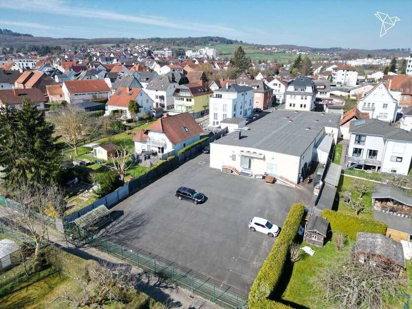 Einzelhandel in Neu-Anspach 1.649.000 € 944 m²