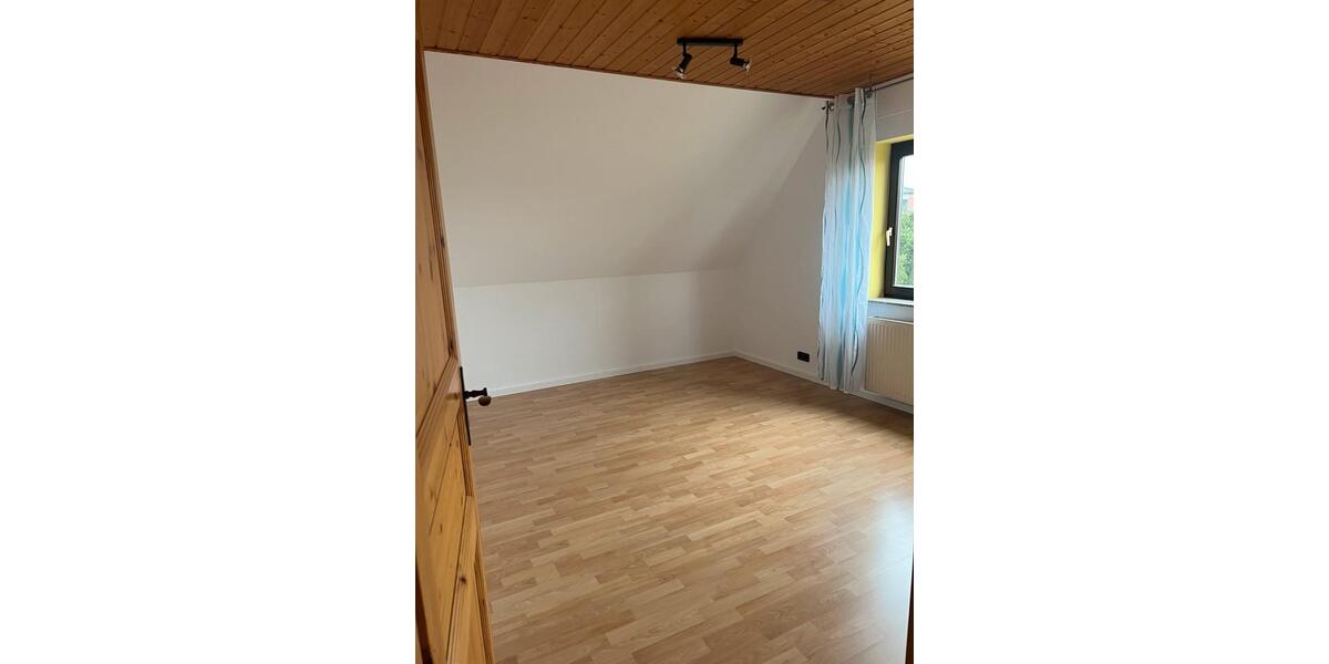 Doppelhaushälfte Rodenbach - 6 Zimmer, 200 m&sup2;, 1.650&euro; | Angebot:24721669