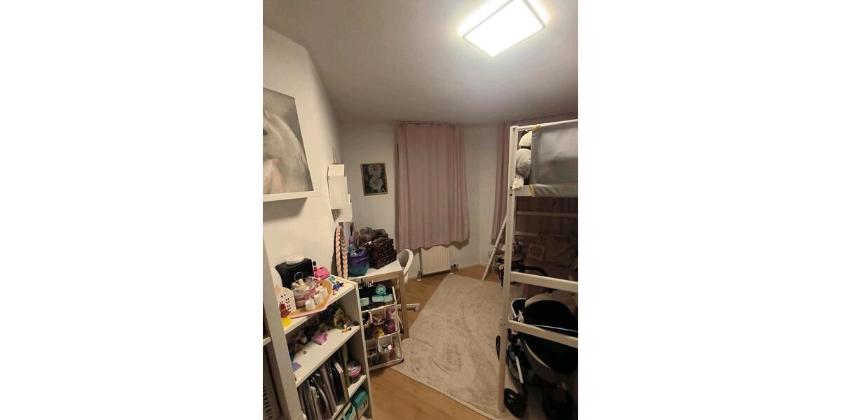 Erdgeschoßwohnung Sachsenheim - 4.5 Zimmer, 88 m&sup2;, 429.000&euro; | Angebot:25561101