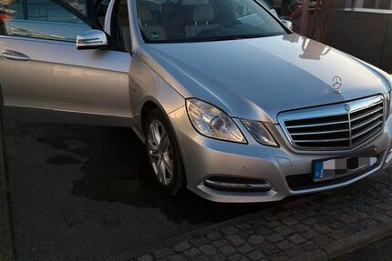 Mercedes-Benz E 250 225.000 km 10.700 &euro; Schwarzach 94374