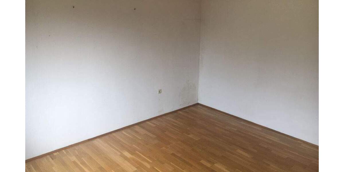 Etagenwohnung Bad Staffelstein Unterzettlitz - 4 Zimmer, 120 m&sup2;, 750&euro; | Angebot:25567846