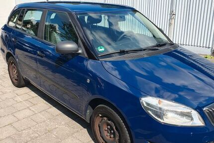 Skoda Fabia 143.000 km 2.500 &euro; Düren 52349