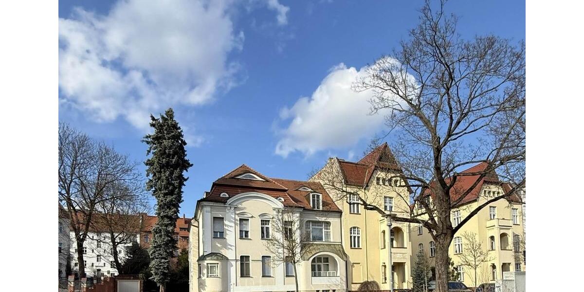 Dachgeschoßwohnung Frankfurt (Oder) - 4 Zimmer, 165 m&sup2;, 1.050&euro; | Angebot:26355014