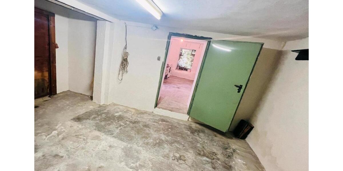 Mehrfamilienhaus, Wohnhaus Stadtkyll - 15 Zimmer, 350 m&sup2;, 220.000&euro; | Angebot:25842148