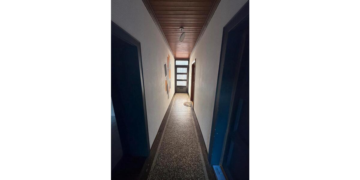 Einfamilienhaus Frankenthal (Pfalz) - 7 Zimmer, 250 m&sup2;, 2.500&euro; | Angebot:26586040