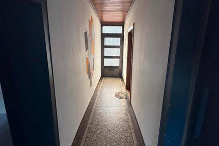 Haus Frankenthal (Pfalz) - 7 Zimmer, 250 m&sup2;, 2.500&euro; | Angebot:26586040