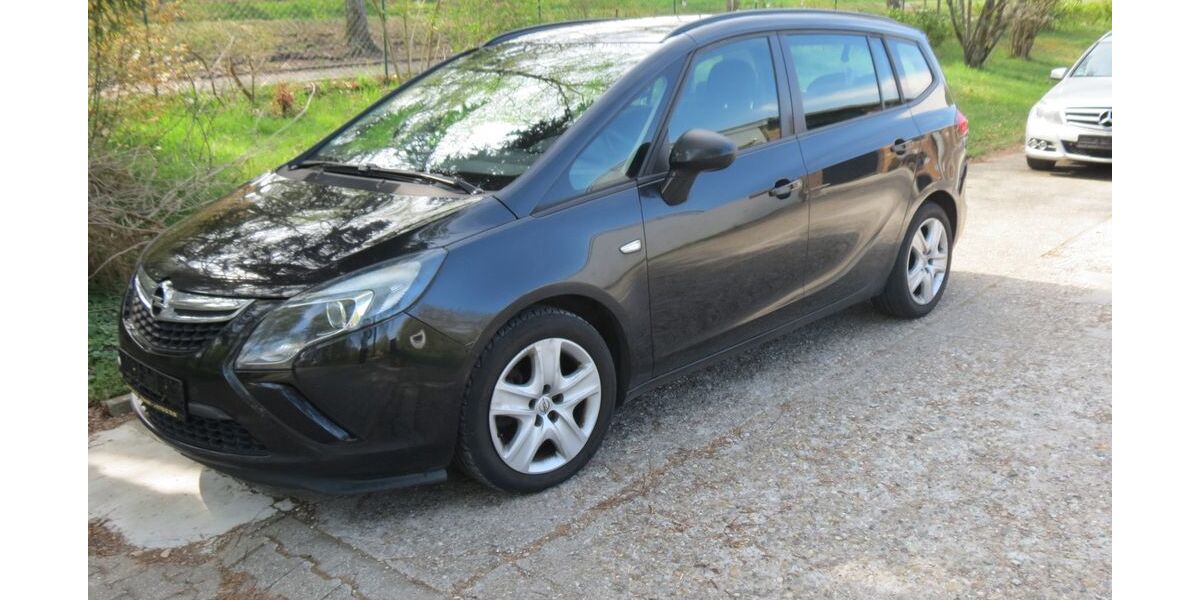 Opel Zafira 322.000 km 2.700 € Schlangenbad 65388