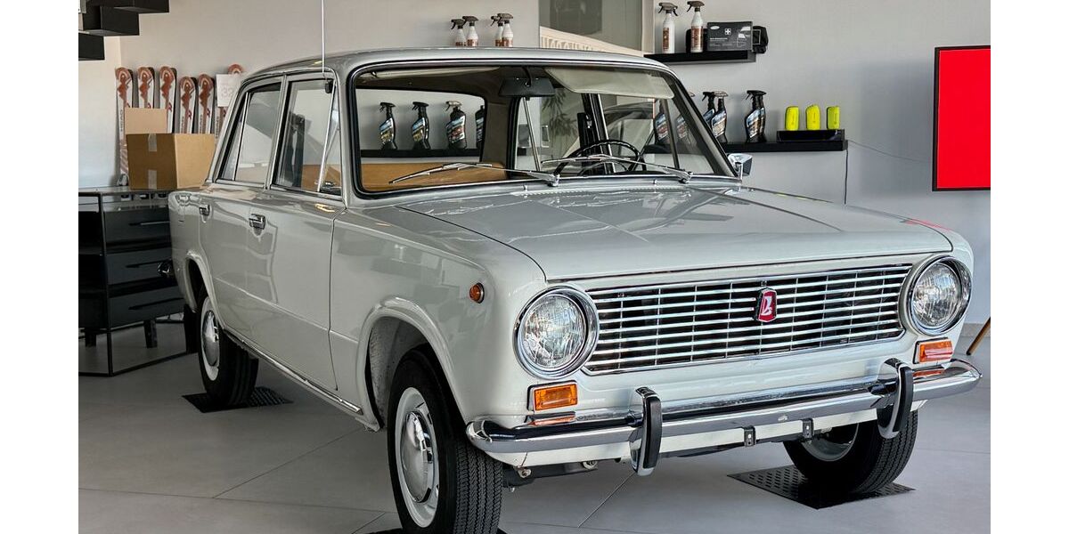 Lada Andere 58.209 km 9.999 &euro; Oelshausen 34289