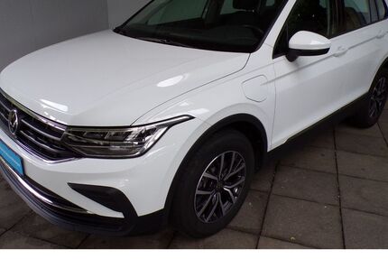 VW Tiguan 48.475 km 28.970 &euro; Lennestadt 57368