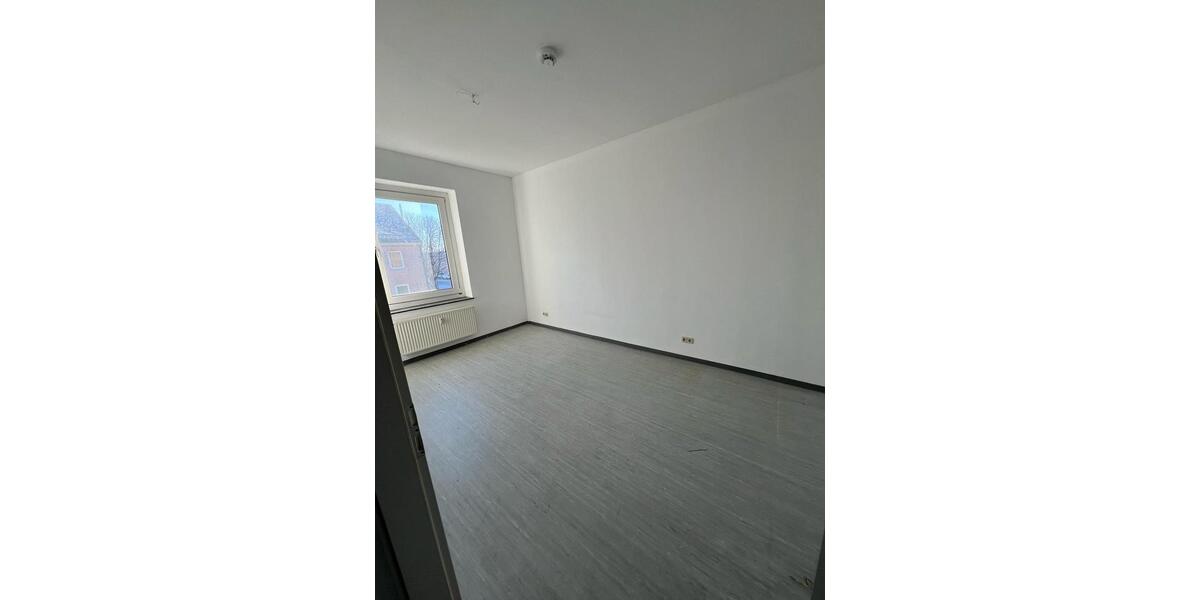 Etagenwohnung Naila - 2 Zimmer, 64 m&sup2;, 380&euro; | Angebot:24474417