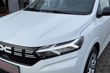 Dacia Sandero 1.190 km 16.990 &euro; Radevormwald 42477