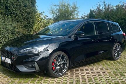 Ford Focus 23.560 km 29.000 € Bad Rodach 96476