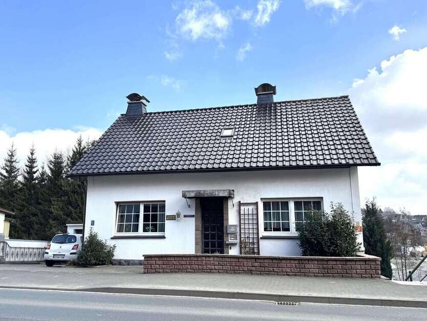Haus zum Kaufen in Sundern 345.000 € 223 m²