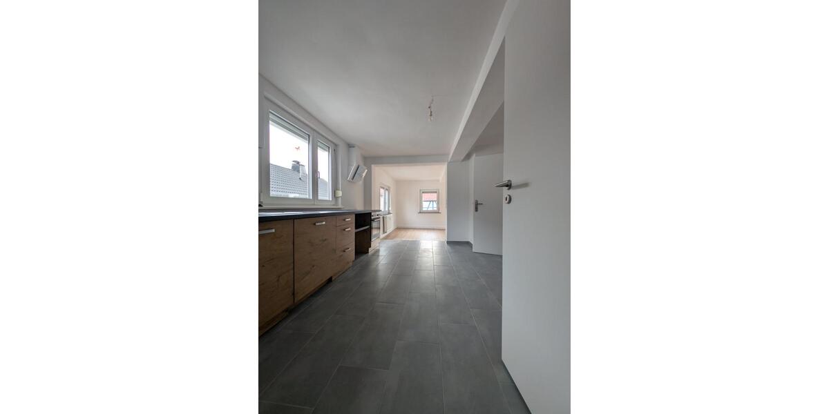 Erstbezug nach Sanierung: Helle 2,5-Zimmer-Wohnung 2.5 zimmer